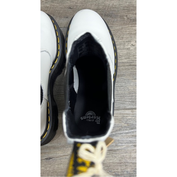 NEW Dr. Martens 2976 Quad Platform Chelsea Boot White Smooth Leather US 7 - Picture 8 of 11